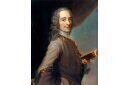 François Marie Arouet de Voltaire, dit Voltaire (1694-1778) - tenant un exemplaire de "La Henriade"