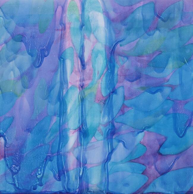 Bleu bossu Charlotte Johnstone