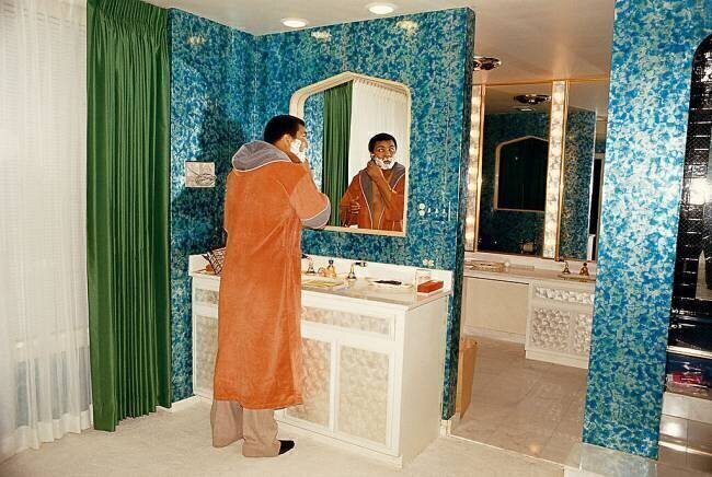 Ali Shaves In Chicago Terry Fincher