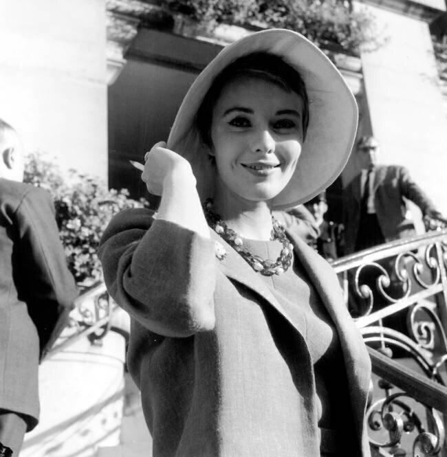 Jean Seberg during Longchamp Racing  Rue des Archives