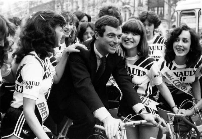 On Les Champs-Elysees, Le Champion Cycliste, Bernard Hinault, Ici On December 28, 1981, Surrounded by Finalists for the title of Miss France 1982 (whose election took place on the same day in Paris). (b/w photo) Rue des Archives