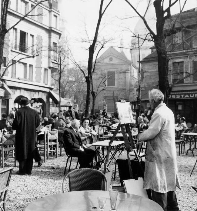 Painter on The Place Du Tertre in Montmartre anonymous