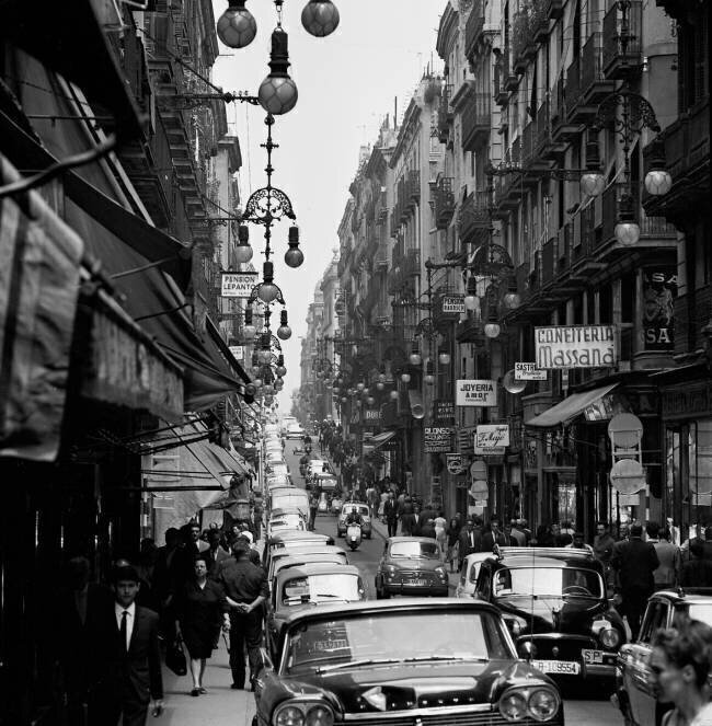 Barcelona, Carrer de Ferran Paul Almasy