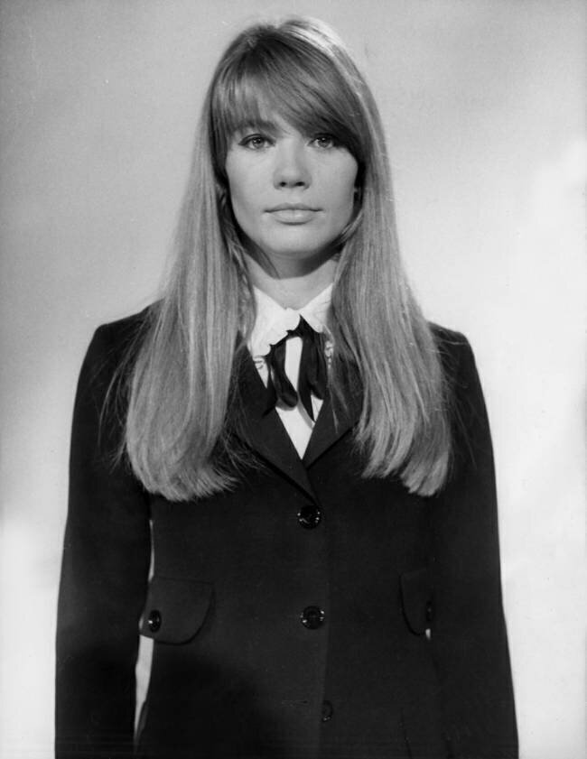 Françoise Hardy lors de l'émission TV « Sacha Show » Rue des Archives