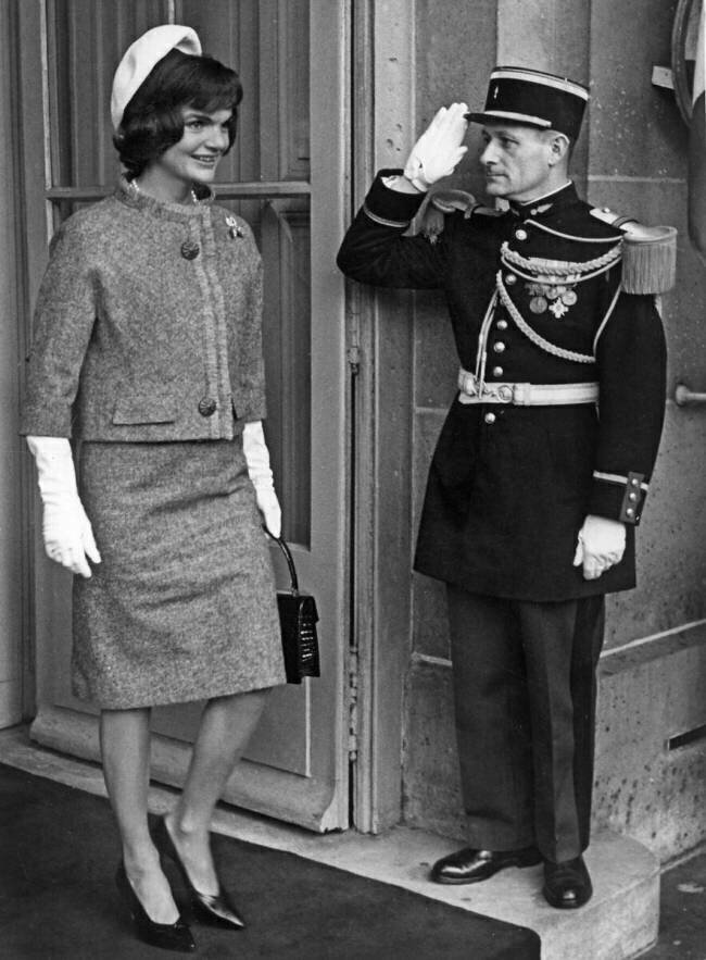 Jackie Kennedy à Paris le 2 juin Rue des Archives