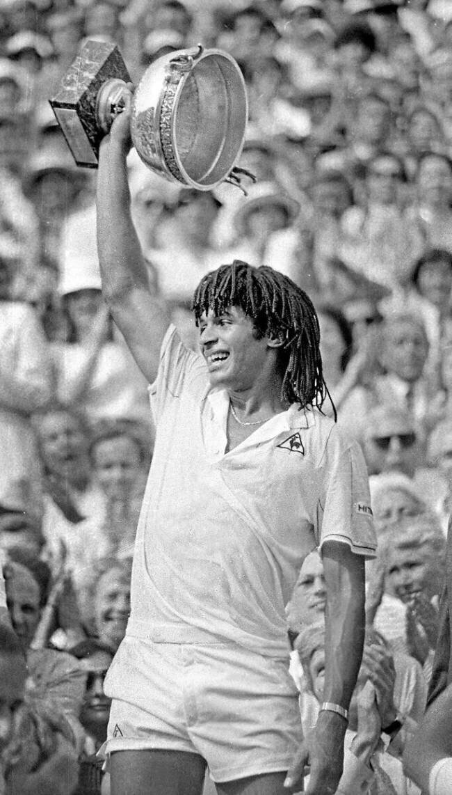 Le Tennisman français Yannick Noah remporte Roland Garros, Paris, le 5 juin 1983 Rue des Archives