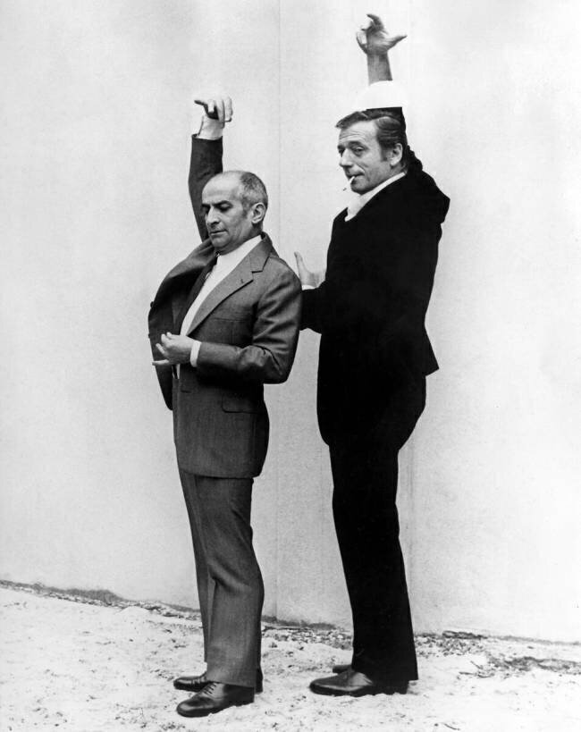 Louis De Funes et Yves Montand  Rue des Archives
