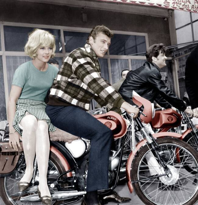 Sylvie Vartan et Johnny Hallyday sur le plateau de film Where Are You From Rue des Archives