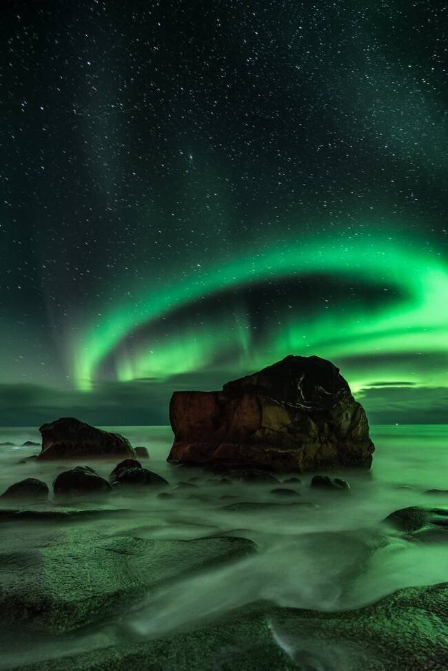 Aurora, Uttakleiv Ajit Menon