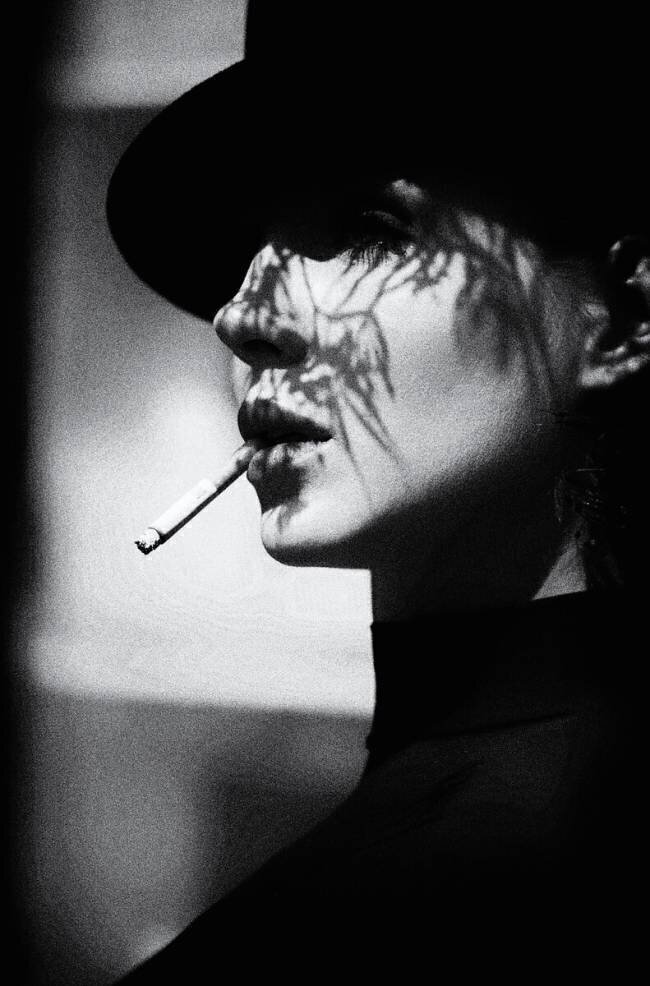 Dame en noir Peter Schaller