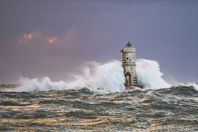 Lighthouse in storm Cristiano Fois