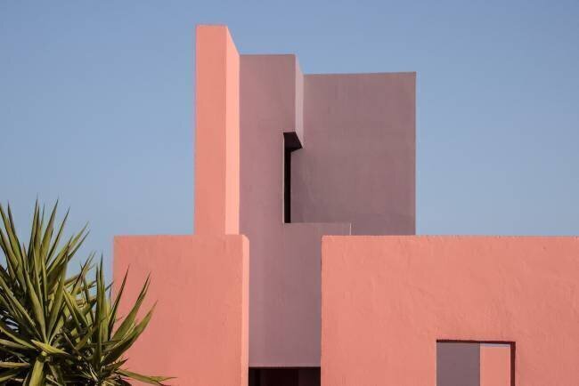 Muralla Roja #49 Linda Wride