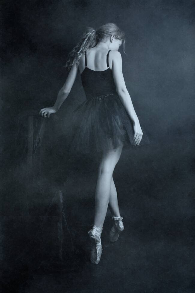 On tip toes Olga Mest