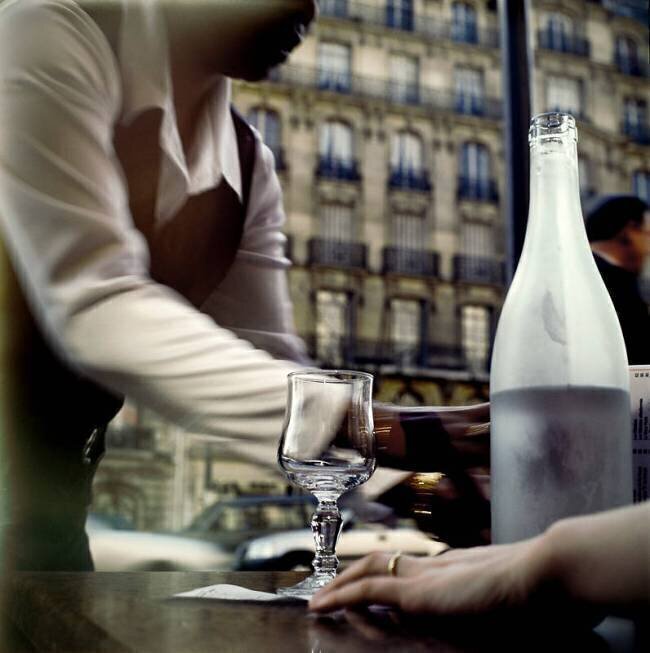 Paris. A une terrasse de café. Jerome Siran