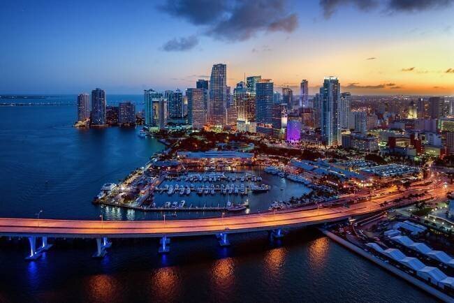 Port Boulevard, centre-ville de Miami Susanne Kremer