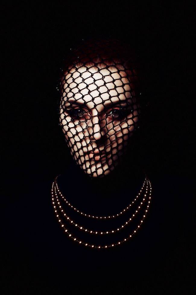 Queen Bee Ruslan Bolgov (Axe)