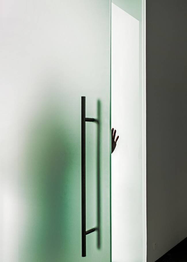 the door is open Lus Joosten