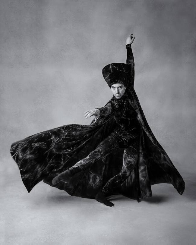 The sorcerer Jonathan Lai