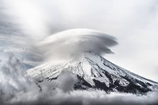 Umbrella cloud fuji Takashi Suzuki