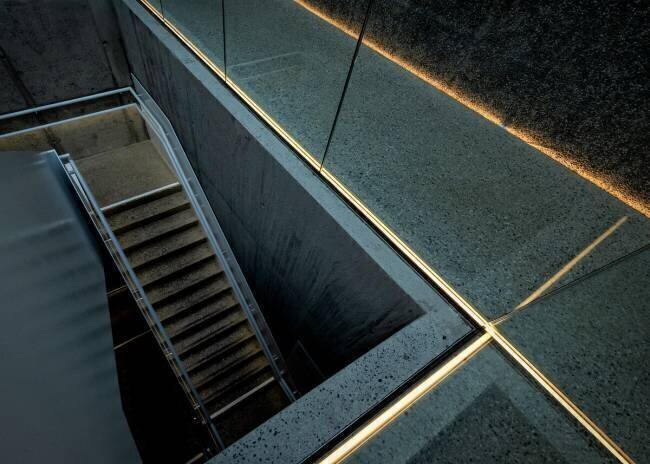 Warm light in a cold staircase Lus Joosten