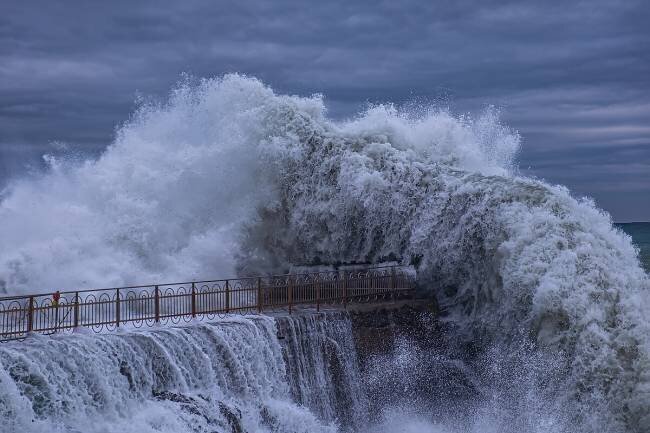 Big sea wave Roberto Zanleone