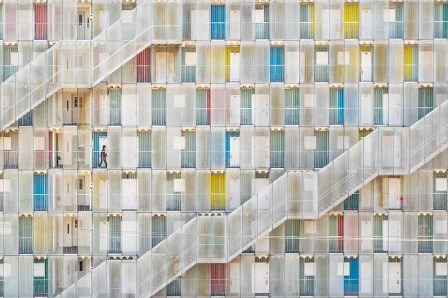 Colorful apartment Satoshi Iwata