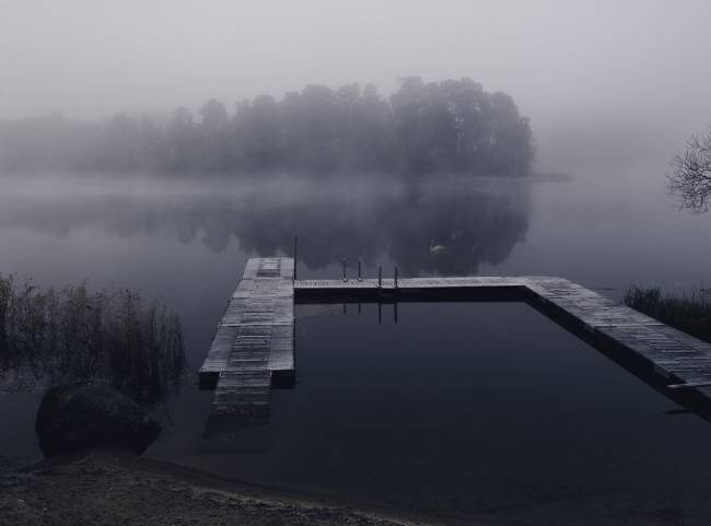 Dark reflections Christian Lindsten