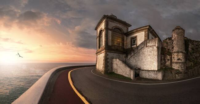 Faro De Luarca Noam Mymon