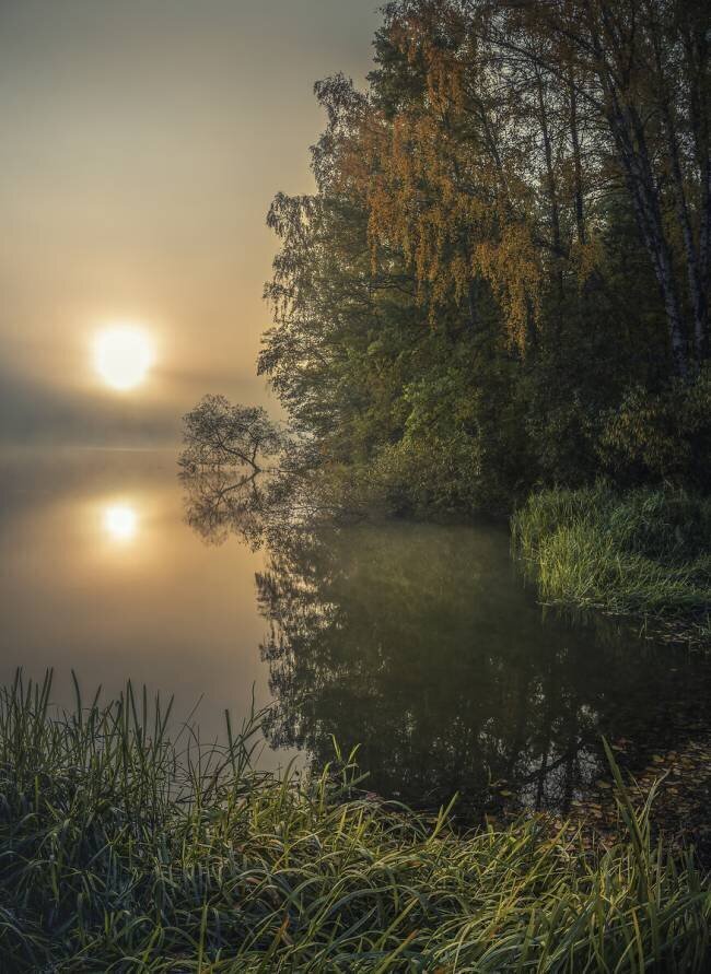 Foggy fall lake Christian Lindsten