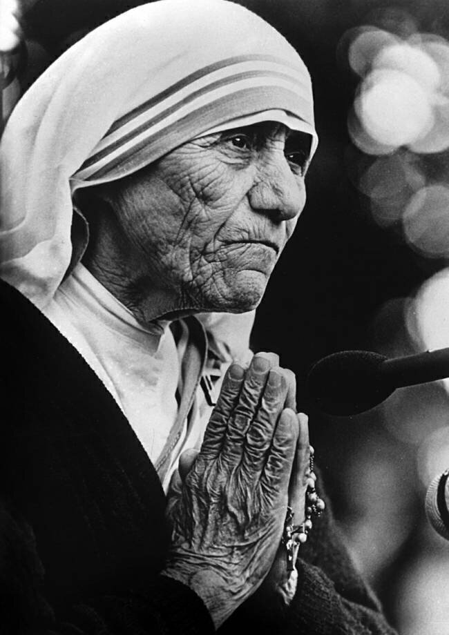 Mere Teresa Doesn\'T Want To Retire Despite her 2 Attacks Rue des Archives