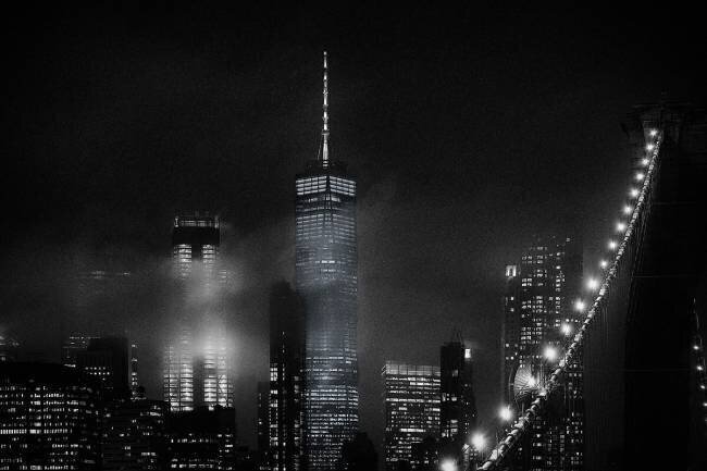 Night cityscape from the Brooklyn Bridge Carlos Ramirez