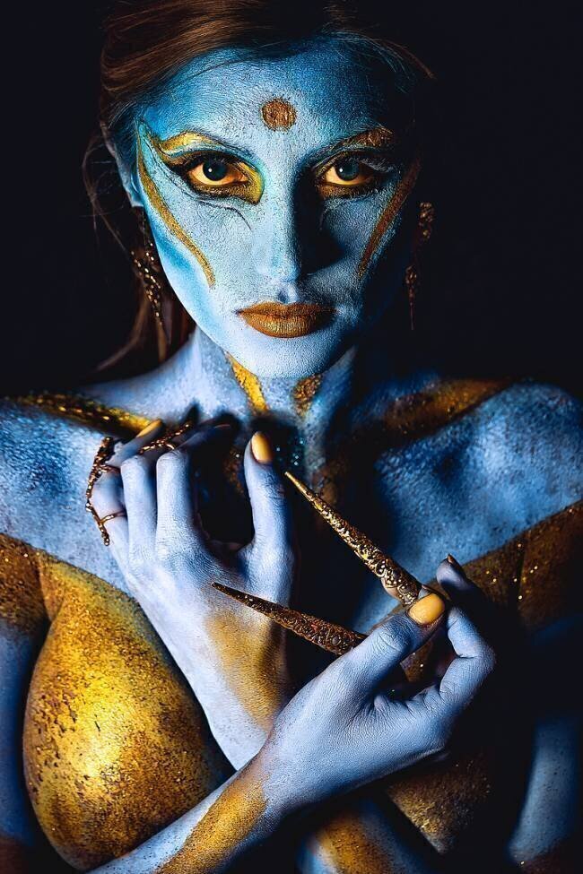 Of Gold and Blue Ruslan Bolgov (Axe)