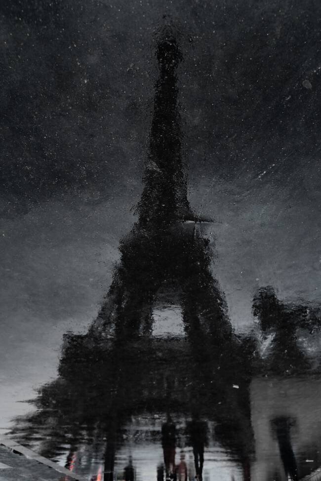 Rain in Paris Roland Weber