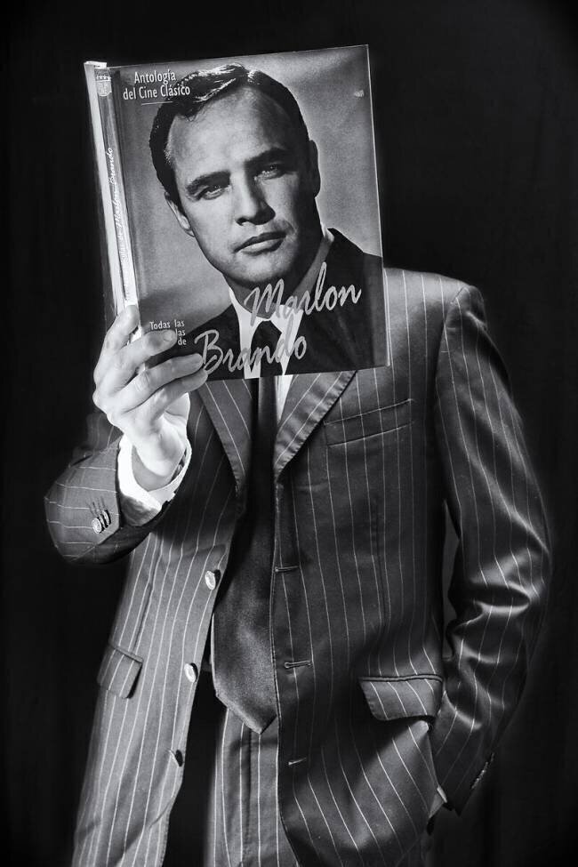 Reading like a cinema star Kike Balenzategui
