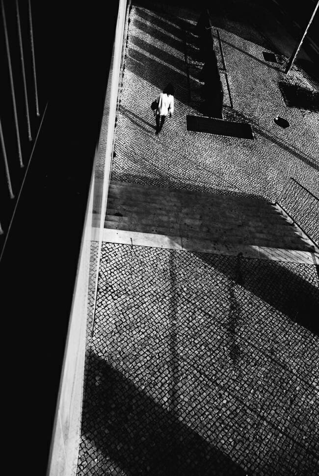 Running on Dry Water Paulo Abrantes 