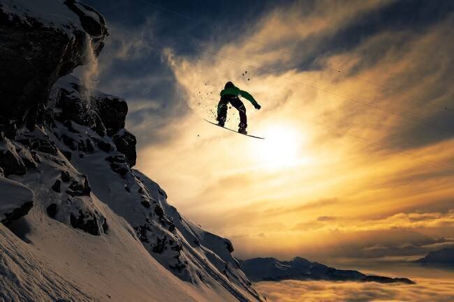 Sunset Snowboarding Jakob Sanne