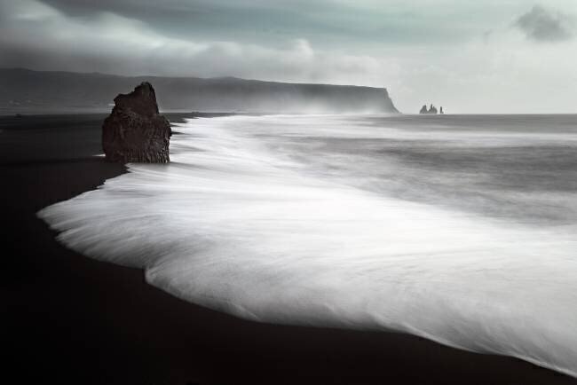 The Black Beach Liloni Luca