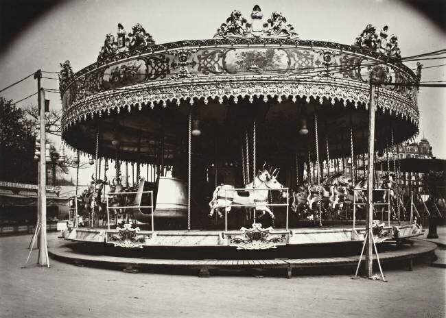 Carrousel Eugène Atget