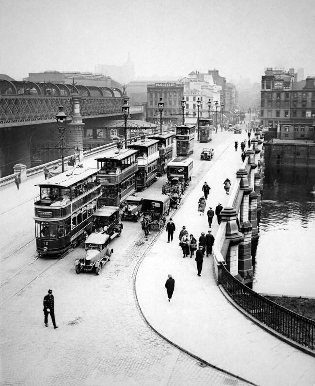 Circulation sur l'ancien pont de Glasgow Keystone