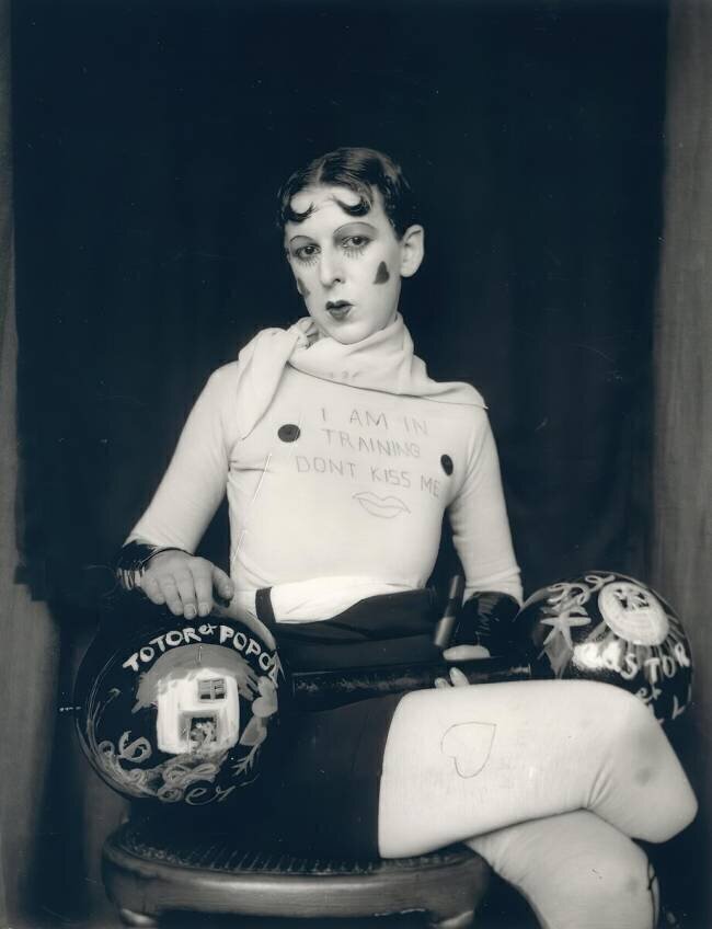 I am in training don't kiss me Claude Cahun