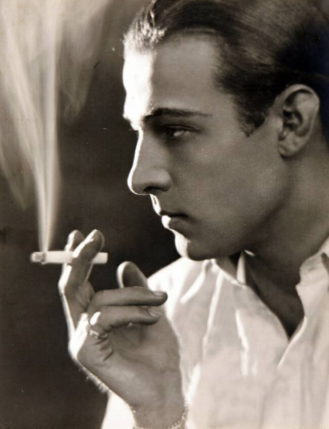 Portrait de Rudolph Valentino anonyme