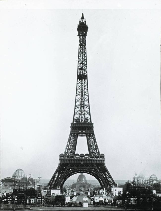 La Tour Eiffel anonymous