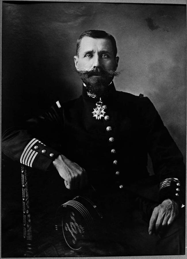 Le colonel Henri-Joseph-Etienne Gouraud Adolphe Braun