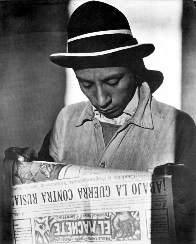 Worker reading El Machete Tina Modotti