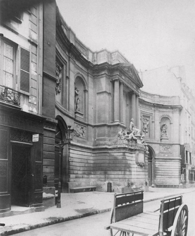 Fontaine des Quatre-Saisons, Rue de Grenelle, Paris, 7e arrondissement Eugène Atget