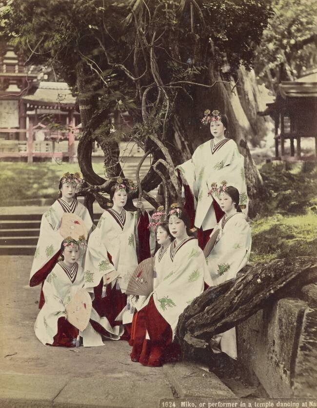 Miko Kusakabe Kimbei