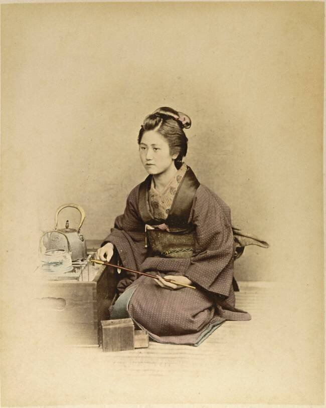 Jeune femme à la pipe Felice Beato