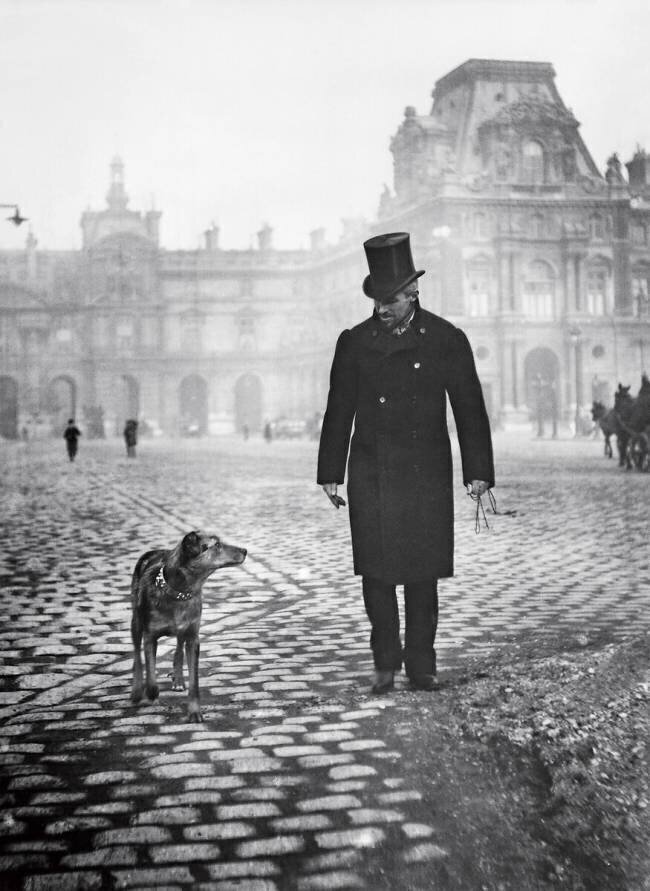 Gustave Caillebotte et son Chien, Bergère, sur la place du Caroussel,1892 Martial Caillebotte