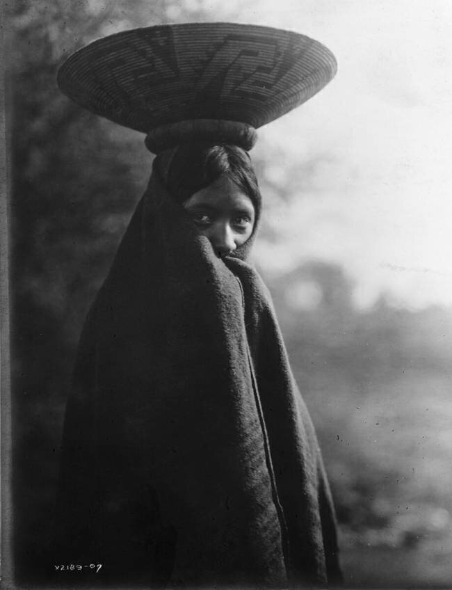 Jeune fille Maricopa Edward S. Curtis