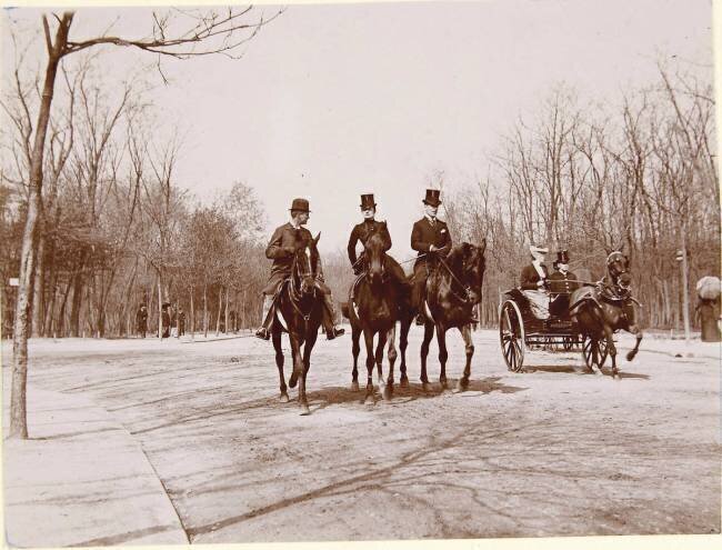 Cavaliers et carriole, bois de Boulogne Henri Lemoine